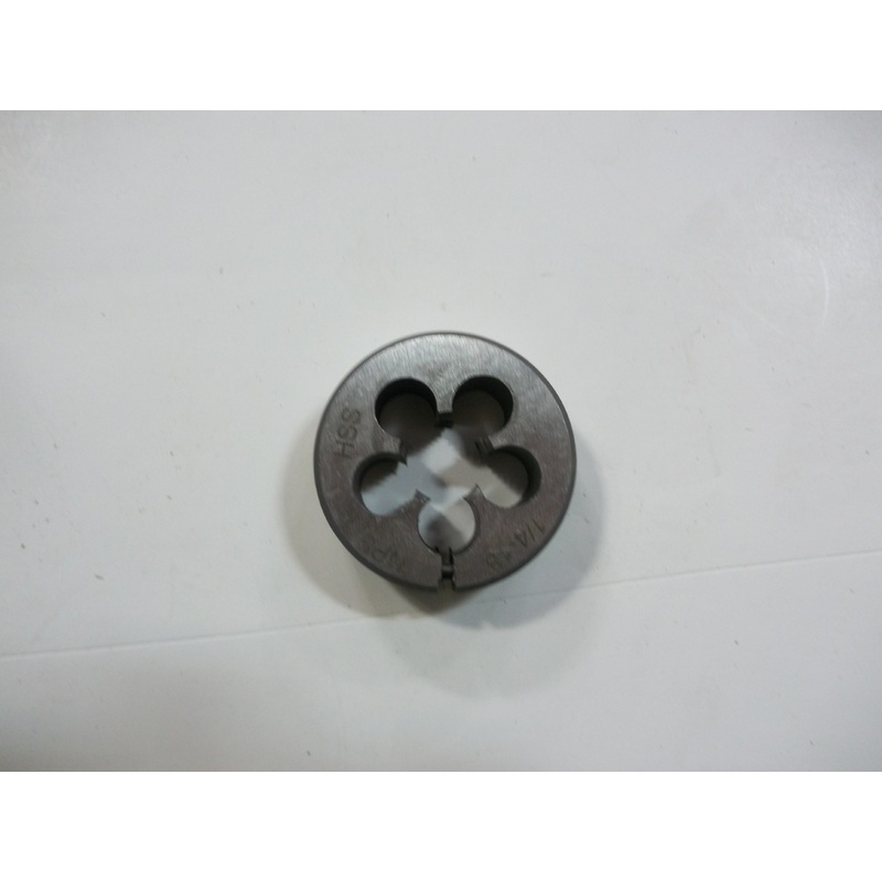 NPS RH 15-013-002 H.S.S.Adjustable Round Pipe Dies – Cutting Direction: Right Hand, Outside Diameter: 1-1/2, Thread Size: 1/4-18 NPS