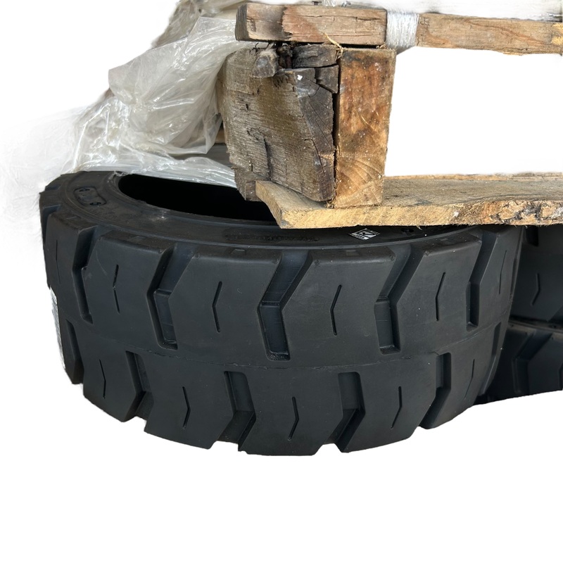 TotalSource, 33284236, Traction Tire, 16.25x6x11.25