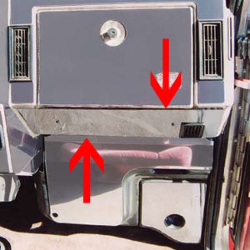 Peterbilt -1994 stainless steel lower glove box trim – no vent