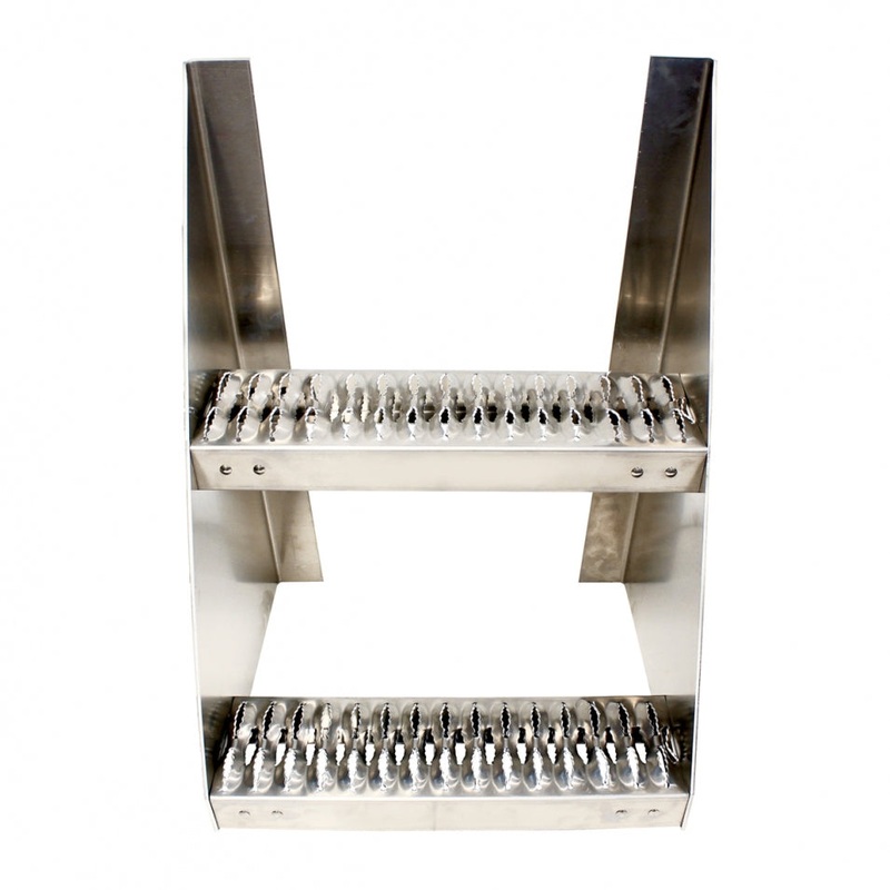 24 (H) x 18 (L) aluminum frame step with two grip steps