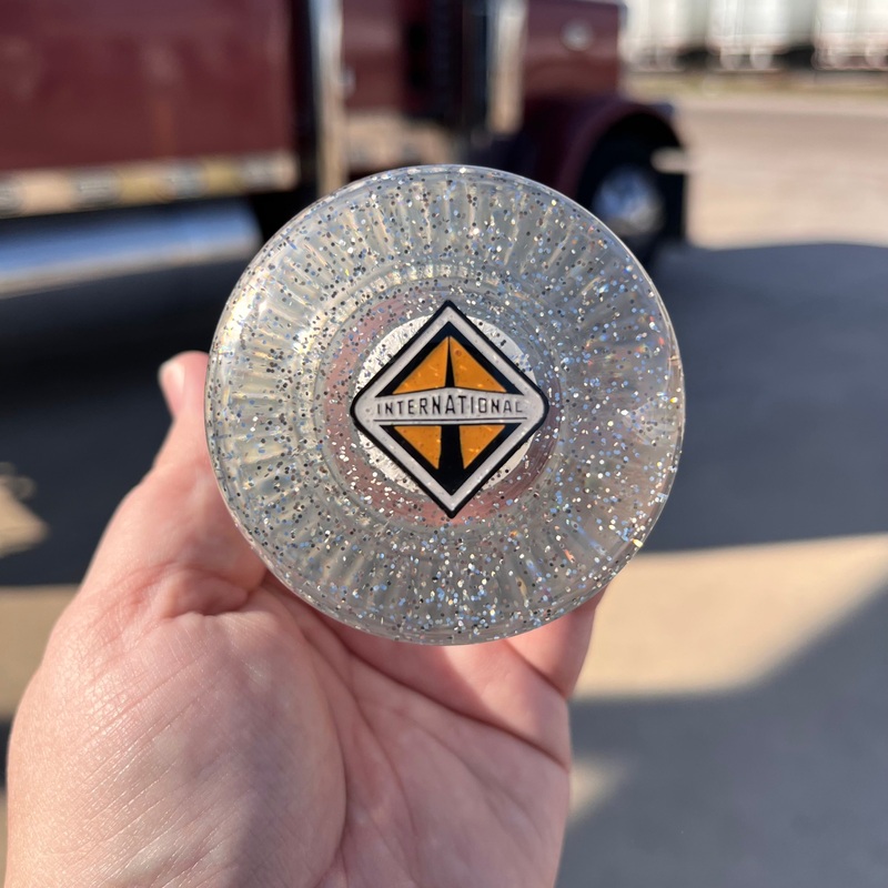International embedded logo tractor / trailer air brake knob with 5/8 x 11 insert – SINGLE