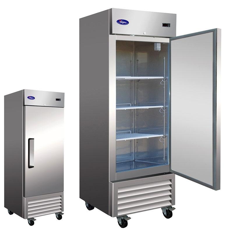 MERCHANDISER FREEZER  SWING DOOR – 23 CU. FT.