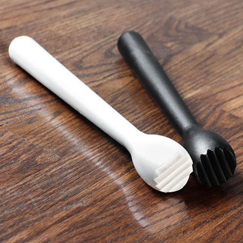 Ribbed Muddler|White|Black